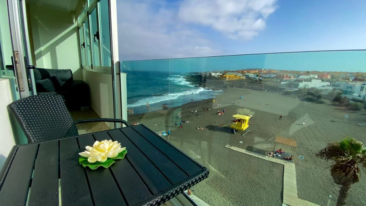 Hermoso Edificio Frente Al Mar Con Gran Terraza Y Hermosas Vistas Apartment Las Palmas de Gran Canaria 0*,  Spain